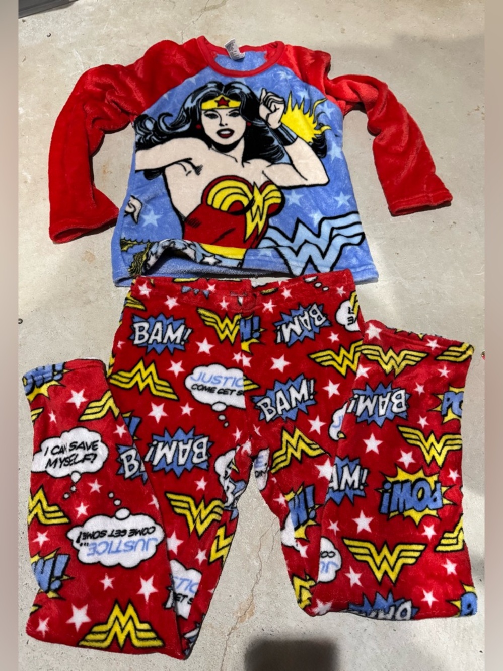 Wonder Woman Fleece Pajama Set - Red & Blue size Small
